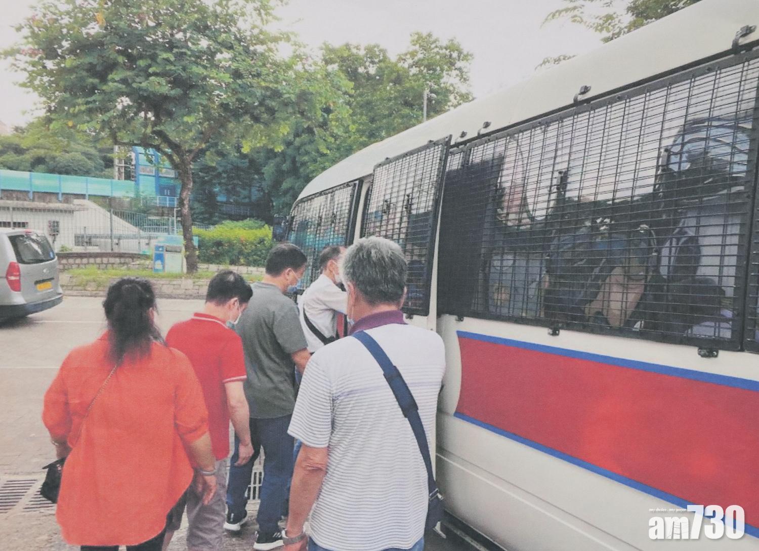當中有28人同時因違反限聚令被票控。所有被補人士獲准保釋候查,下月中向警方報到。
