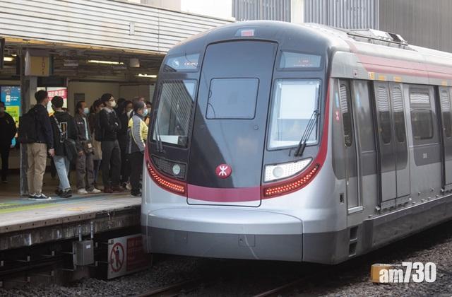 港鐵東鐵綫有一九卡車運作曾不暢順,該列車已駛離行車綫。(蘇文傑攝)