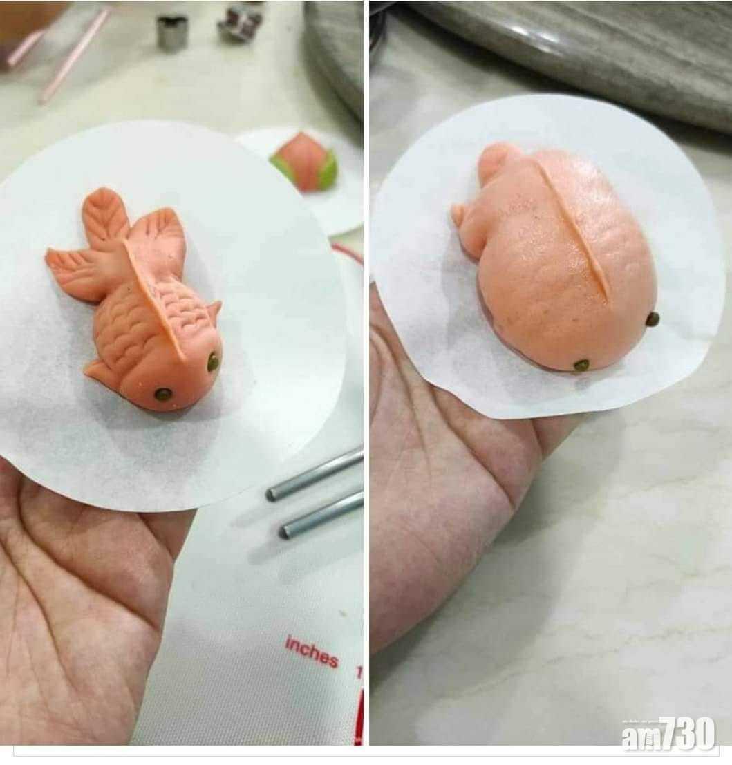 原本嬌小可愛的小金魚,蒸完後變成發福的娃娃魚。(爆廢1公社圖片)