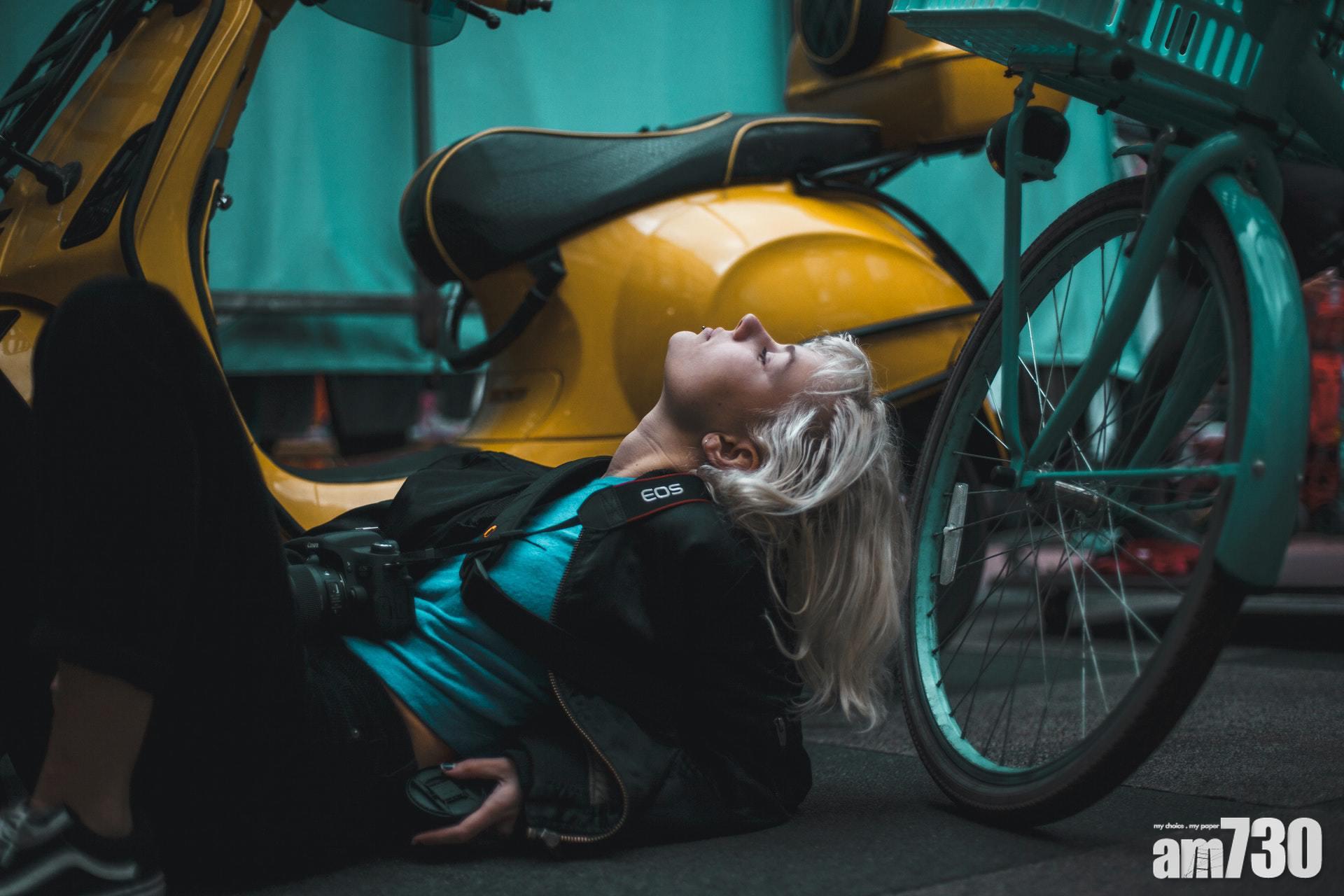 車CAM直擊|女騎士入彎炒車 事發半分鐘7男幫拖
(示意圖、Photo by Marlene Leppänen from Pexels)
