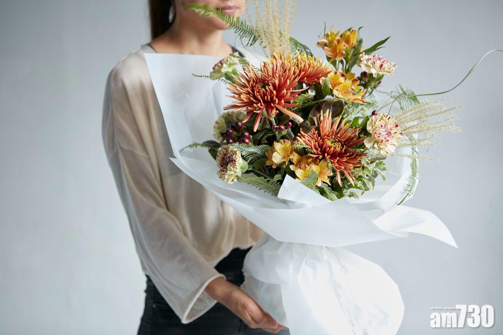 M Florist網上花店於2017年成立,創辦人KEN是一位基層成長的80後。對花藝一竅不通的KEN表示,開設網上花店只因太太喜歡鮮花。