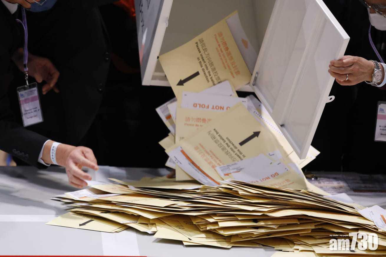 今屆立法會選舉,白票及廢票推算達2.7萬張。(林俊源攝)