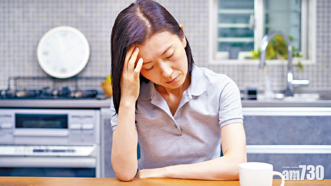 糖尿病患者若出現頭暈、出汗、顫抖、肚餓等低血糖徵狀,宜盡快補充糖分,如飲葡萄糖水或果汁等。