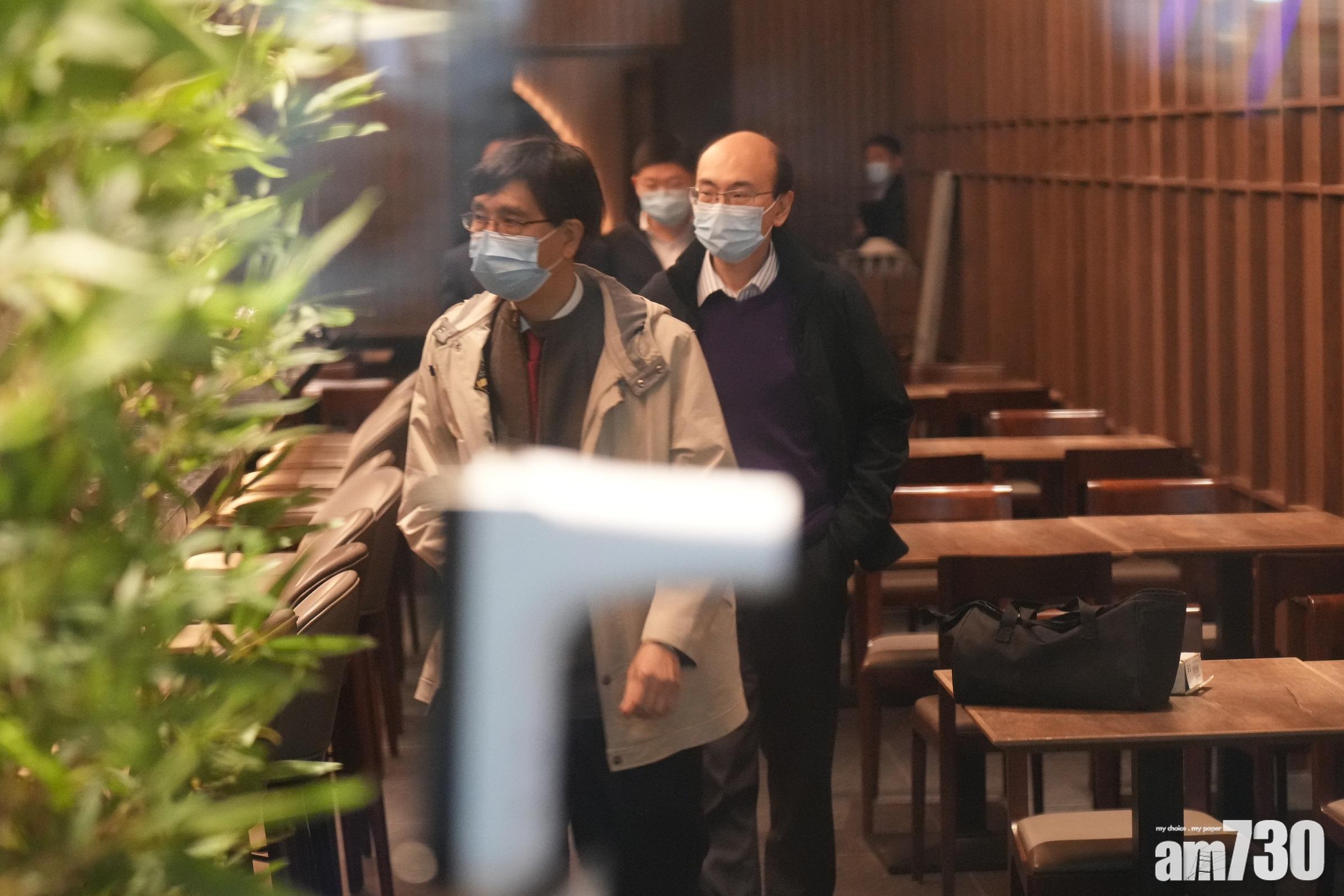 政府專家顧問、港大微生物學系講座教授袁國勇昨日視察「望月樓」。(資料圖片)