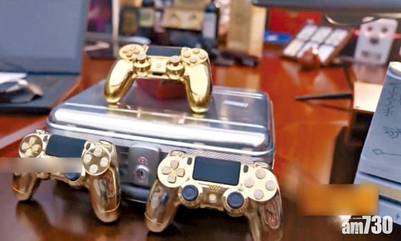 張雨杰用贓款買的鍍金鑲鑽PS4手掣(互聯網)